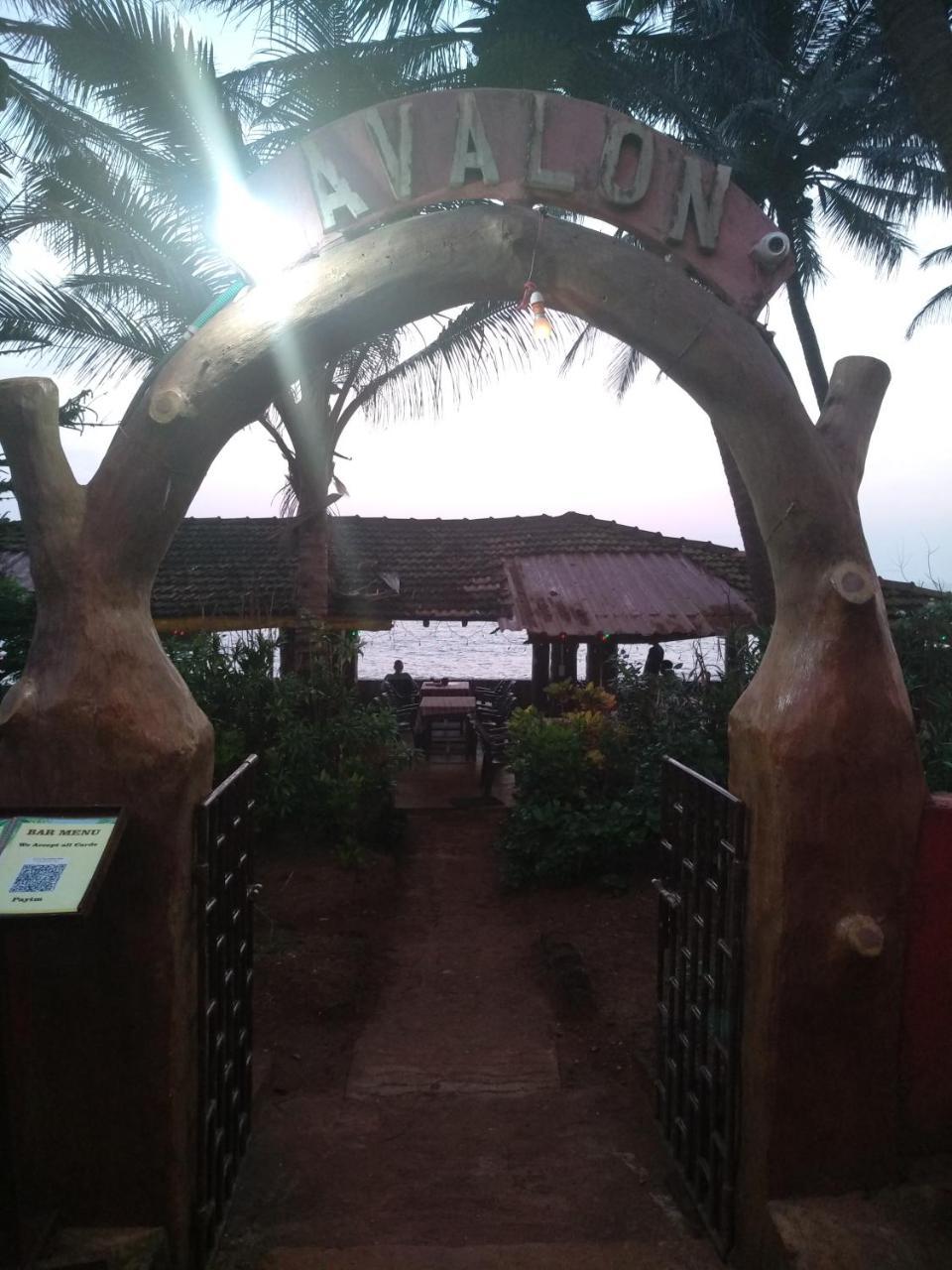 Hôtel Avalon Sunset à Anjuna Extérieur photo